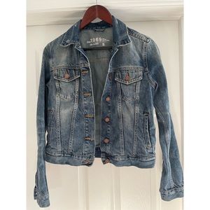 Gap 1969 icon denim jacket (size: Small)